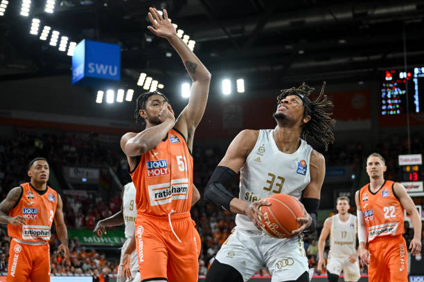 他必须在下 他必须在下