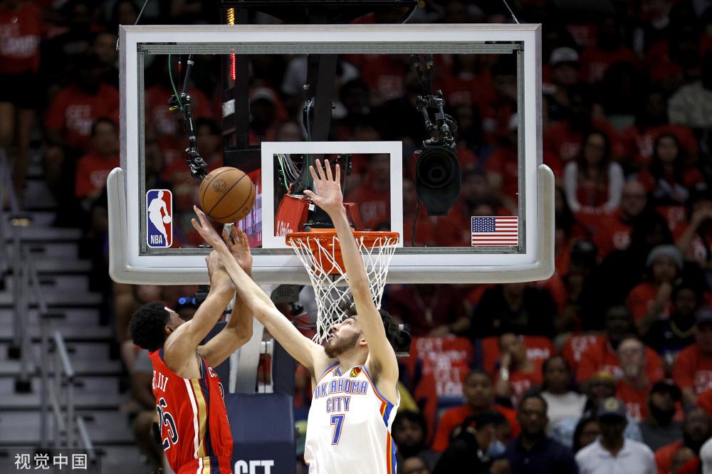 对她的表现 对她的表现