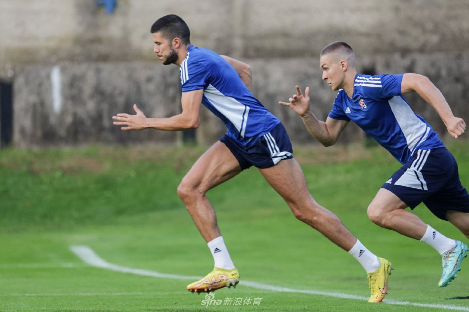 制造错位 制造错位